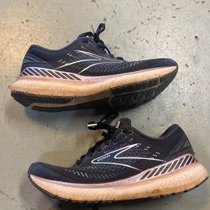 Brooks Glycerin 19 GTS sneakers size 7.5